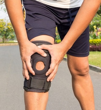 Short & Lightweight Knee Brace  Patellar Tracking Support for Running
